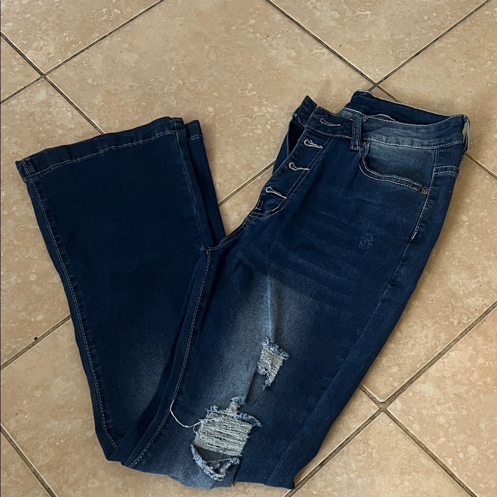 Stylish Blue Distressed Women Jeans